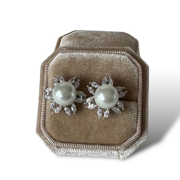 NWT Kenneth Jay Lane Rhodium Plated Faux Pearl & Cubic Zirconia Stud Earrings - Picture 7 of 9